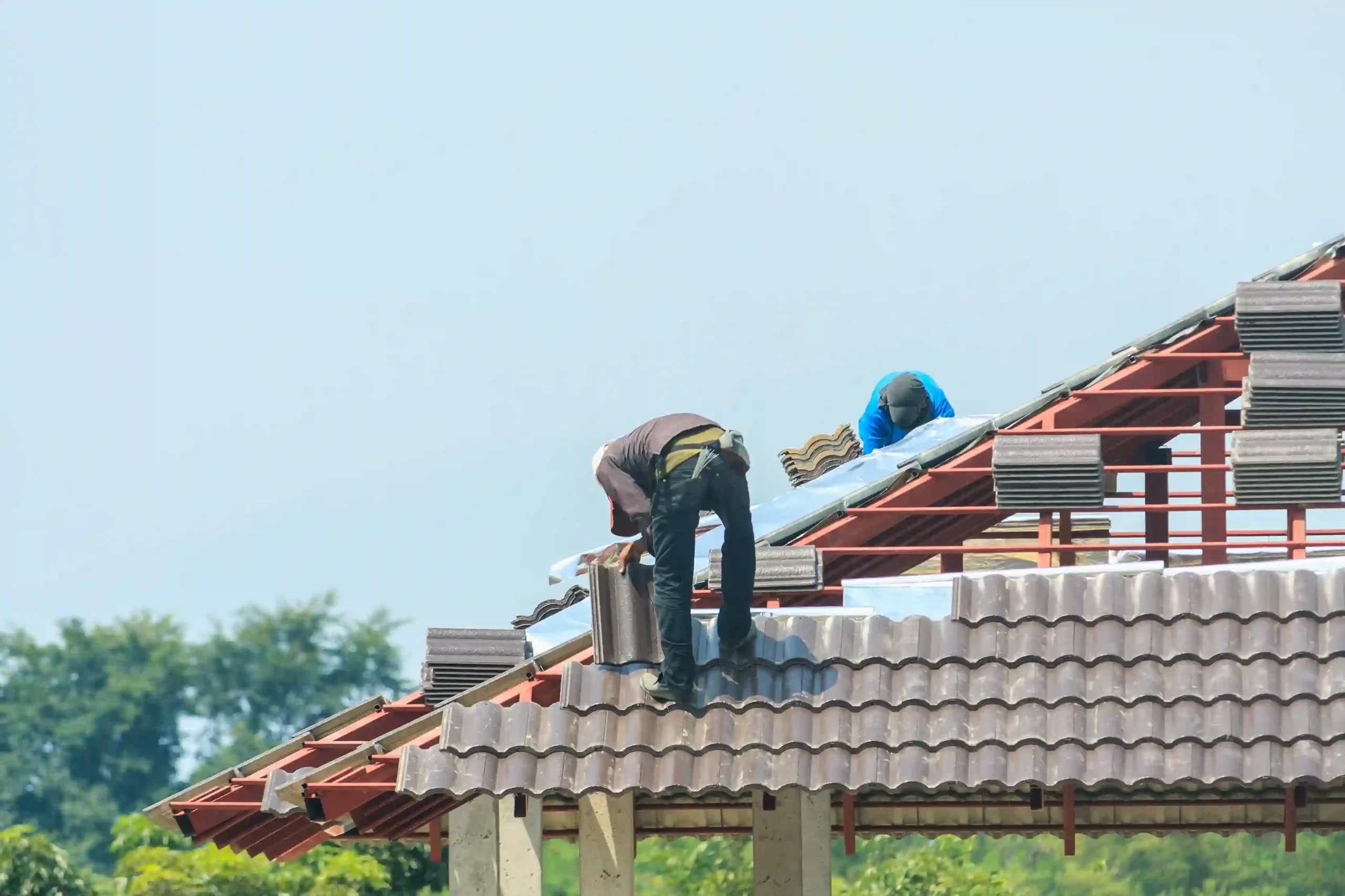 How Roof Financing Improves Cash Flow for Contractors 